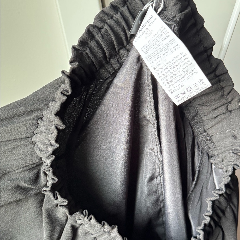 SHEIN Black Ruffled Skirt